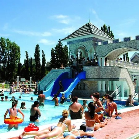 Veva - Maganszallashely *